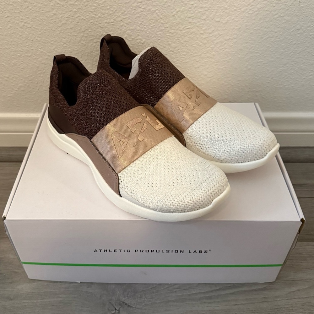 ❤️ APL TechLoom Metallic Chocolate / Almond / Ivory